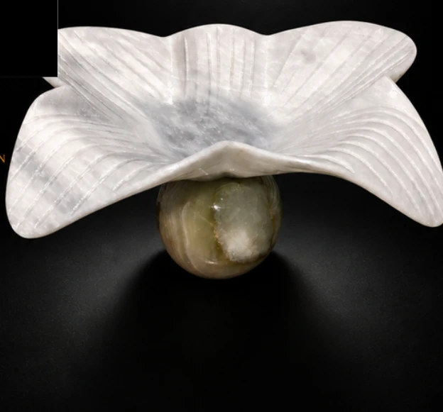 Onyx Bloom Centerpiece