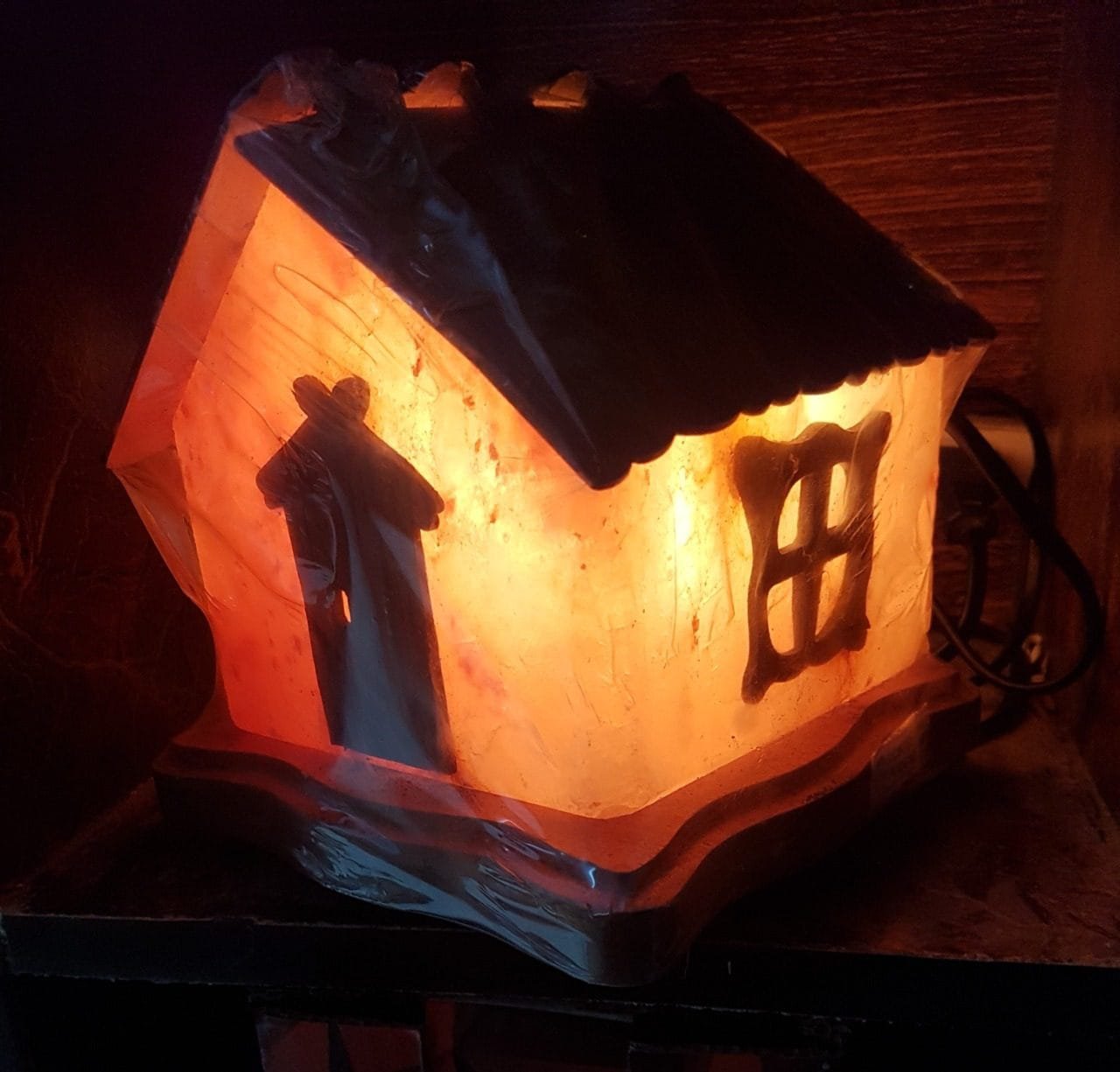 pure himalayan salt lamp