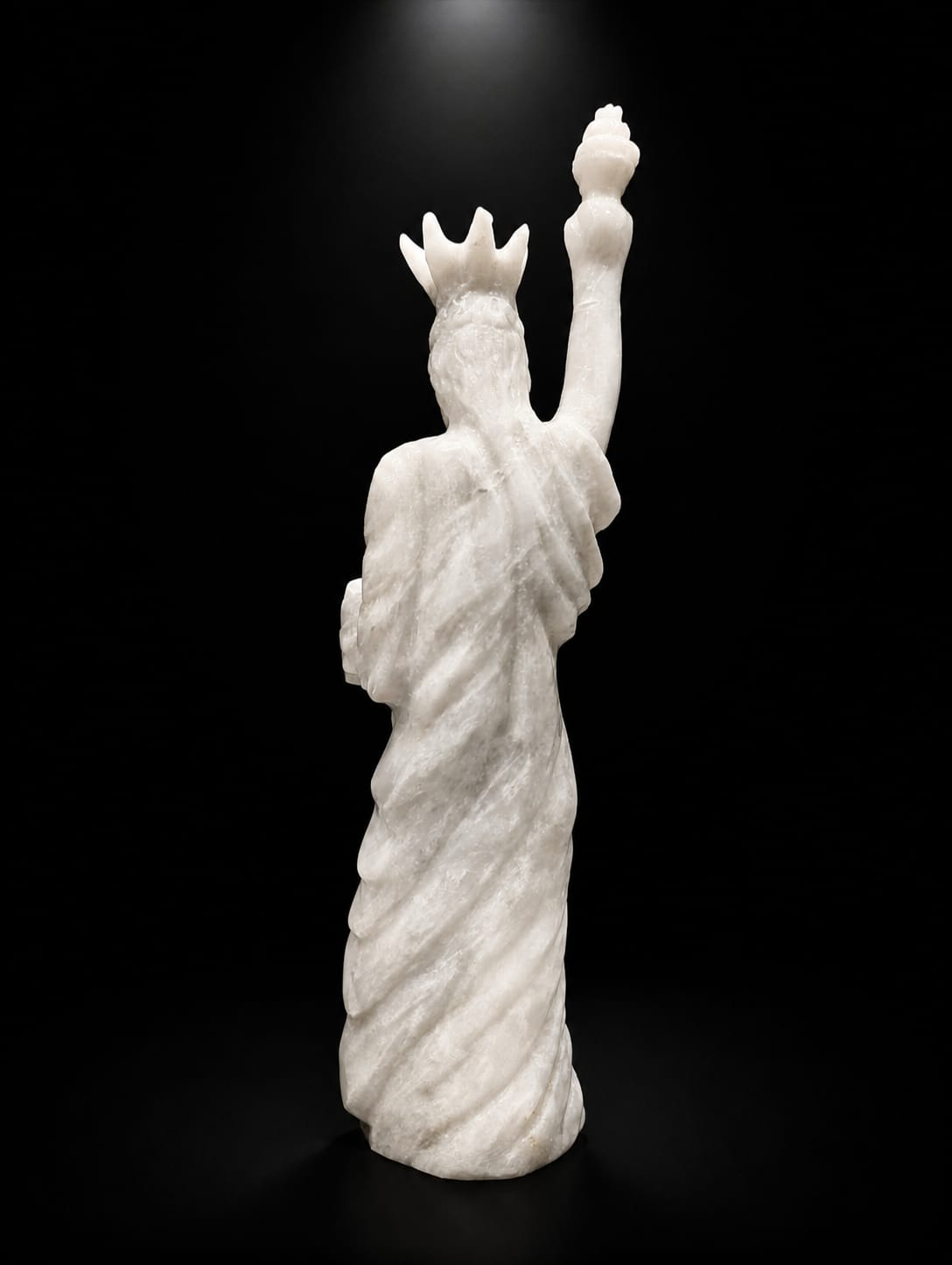 Liberty Icon – White Onyx Signature Sculpture - Image 3