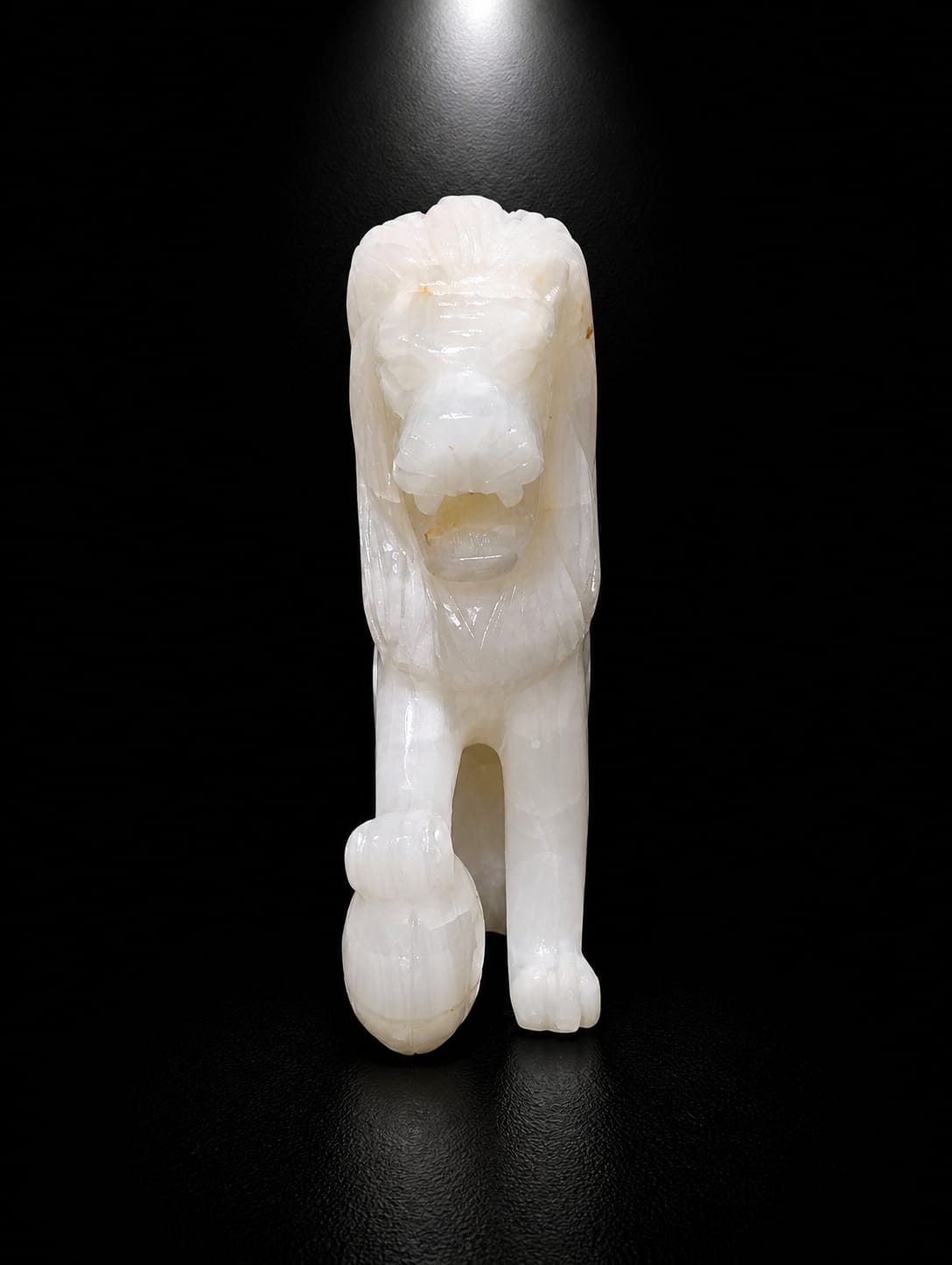 White Onyx Royal Lion (Fountain Style / Statement Piece)